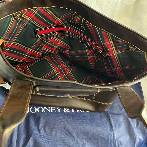 Dooney & Bourke Large Pocket Shopper Leather Tote - Picture 3 of 14